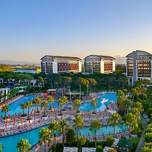 Trendy Lara 5*, Antalya Turecko